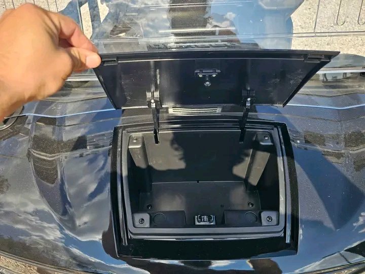 The Denago EV Nomad XL is a 4-passenger lifted lithium golf cart - Image 16